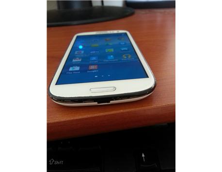 Samsung Galaxy I9003 S3 Takas Olur