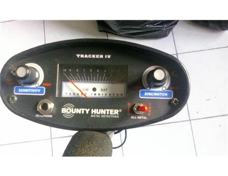 2.El Bounty Hunter Tracker IV