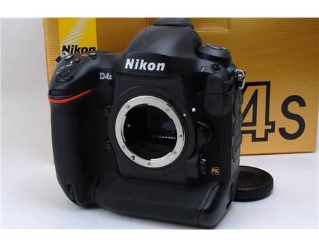 New original Nikon D4s