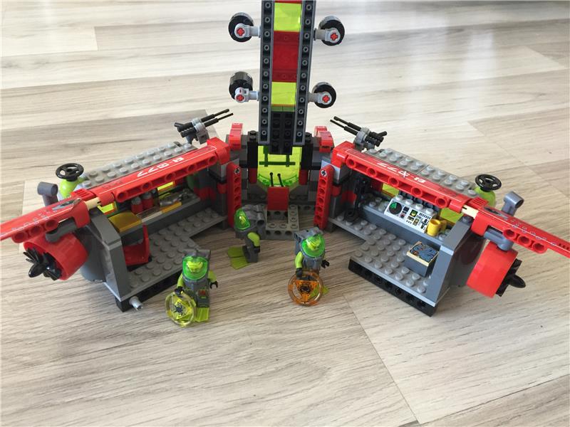 LEGO ATLANTIS 8077 EXPLORATION HQ 
