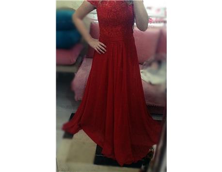 bir kere giyilmiş kırmızı abiye elbise 