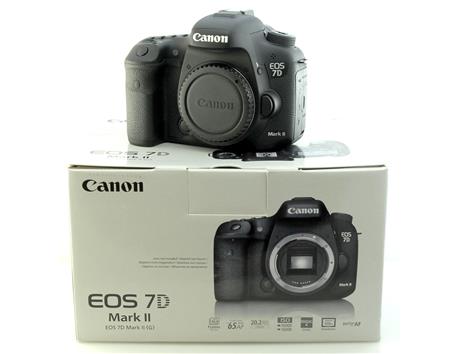 Canon 7D Mark II DSLR Camera + 4 Lens 18-55mm IS STM