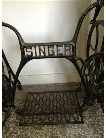 SİNGER Y 1796077 
