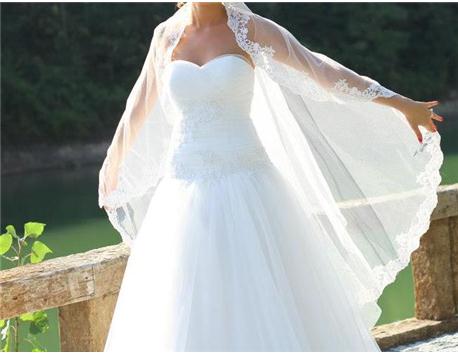 PRONOVİAS MODEL GELİNLİK