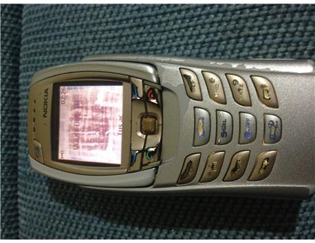 nokıanın ürettiği nadr telefonlardan 6810 