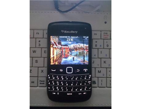 Blackberry bold 9790 . Garantisi Devam Etmekte.