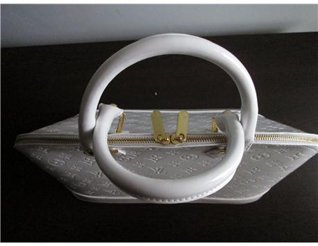 LOUISVUITTON Bayan Çanta (Elden Tutmalı)