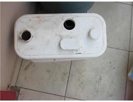 ZEMİN VE KOT FARKI OLAN BİNA ALTLARINDA LAVABO TUVALET SU GİDERİ İÇİN KULLANILACAK EV ALETİ