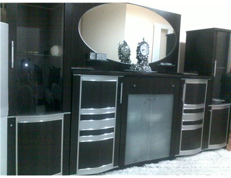 GÜMÜŞLÜK(kaşı­klık), KONSOL, YEMEK MASASI VE 6 ADET SANDELYESİ 
