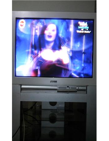 Akai 72 ekran tv 