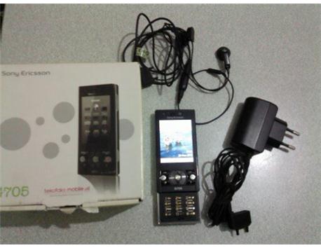 Sony Ericsson g705i
