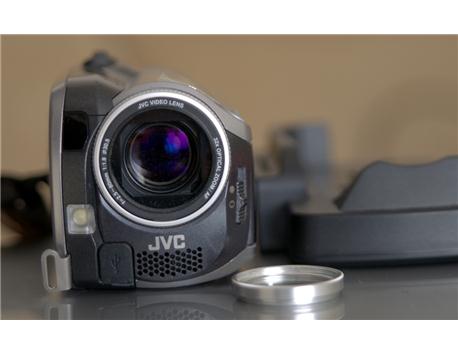 çok temiz sıfır ayarında video kamera JVC Everio - GZ-MG157 + ÇANTA