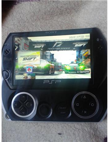 PSP GO 16 GB ÜST MODEL TEKLİFLER ICIN CEP TELEFONUMUDA PSP İLE VERECEGIM ACIKLAMAYI MUTLAKA OKU psp go 16 gb !!