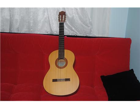 yamaha c30 m klasik gitar+akort cihazı+gitar çantası 199 tl