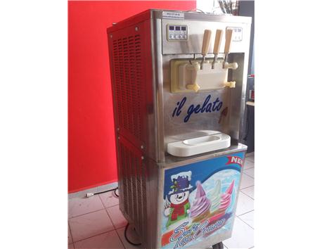 Soft Dondurma Frozen Yoğurt Makinesi