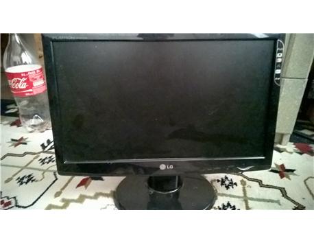 monitör ve netbook . LG 21 inc. Acer aspire one.
