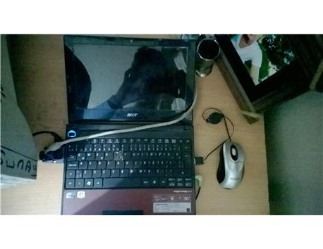 monitör ve netbook . LG 21 inc. Acer aspire one.