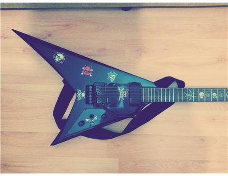 Satılık veya BASS GITARLA TAKAS