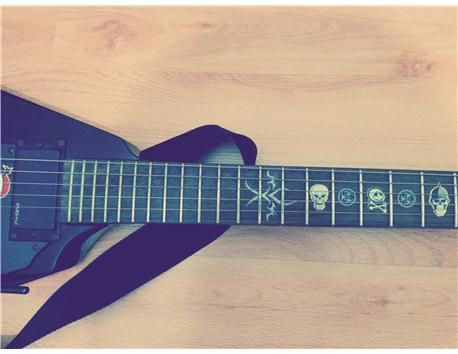 Satılık veya BASS GITARLA TAKAS