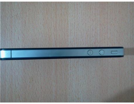 Çok temiz iphone 4 Ankara içi Elden teslim.