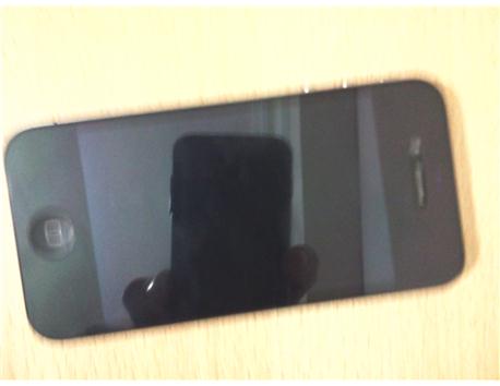 Çok temiz iphone 4 Ankara içi Elden teslim.