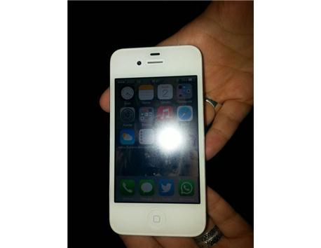İphone 4 kutulu garantili temiz sıfır gibi ACİLLL