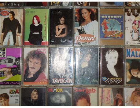 81 adet nostaljik kaset