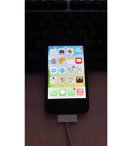 İphone 4 8 gb 