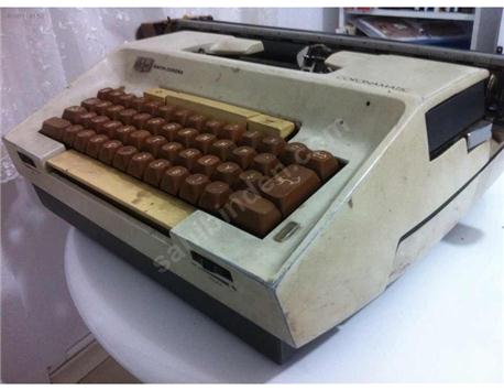 SMİTH CORONA MARKA ELEKTRONIK DAKTILO