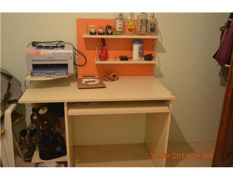Bilgisayar masası çok sağlam 50 TL