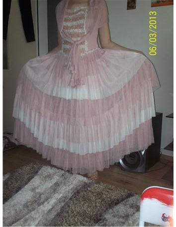 VAKKO WEDDING MARKA NİŞANLIK YADA GECE KIYAFETİ
