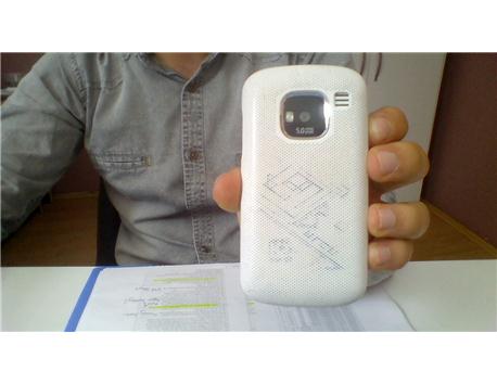 NOKİA E5-00 