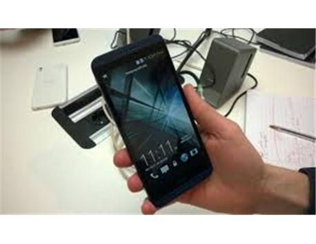 HTC DESİRE 816 . TAKAS SADECE IPHONE VE WİNDOWS PHONE İLE OLUR . SATIŞ FİYATI 1250 TL . CİHAZ 1 HAFTA ÖNCE 1500 TL YE ALINDI . 