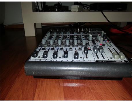 BEHRİNGER XENYX1204FX MİXER