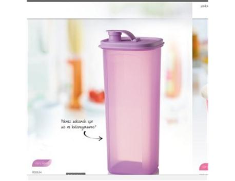 renkli bir tupperware saklama kabı 