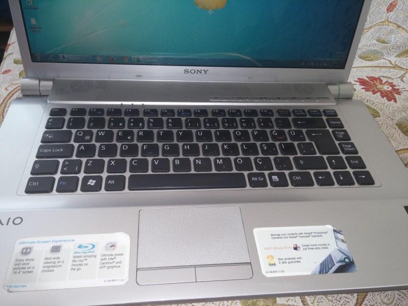 Sony Vaio VGN-FW31J 16.4inc 4Gb Ram - 500Gb HDD - BluRay Okuyucu