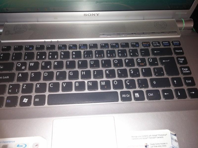 Sony Vaio VGN-FW31J 16.4inc 4Gb Ram - 500Gb HDD - BluRay Okuyucu