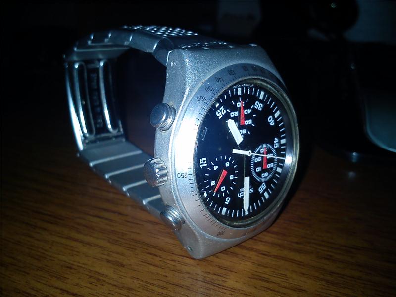 Çiziksiz Swatch Irony Chronos Aluminium YCS4024
