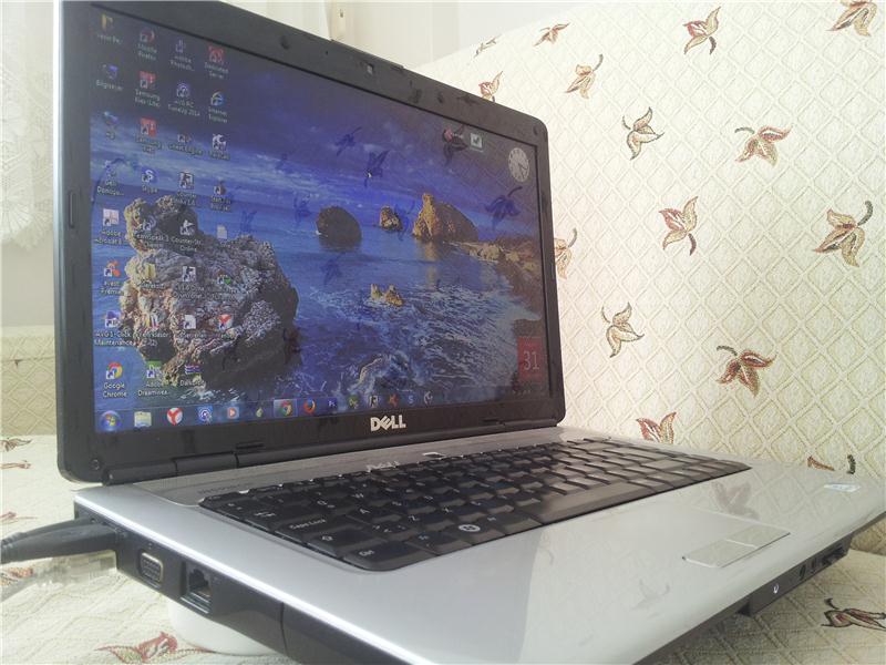 Dell İnspiron 1545 Core 2 Duo 2.40 GHZ//4 GB Ram// 1695 MB Ekran Kartı// 320 GB HDD
