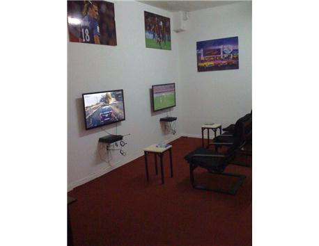 PLAYSTATİON 4 OYUN SALONU
