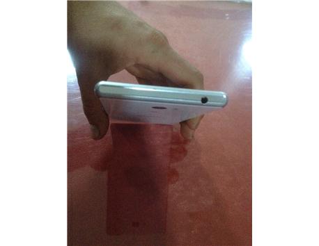 ıphone 4s ile sony expria m2 takas yapılır