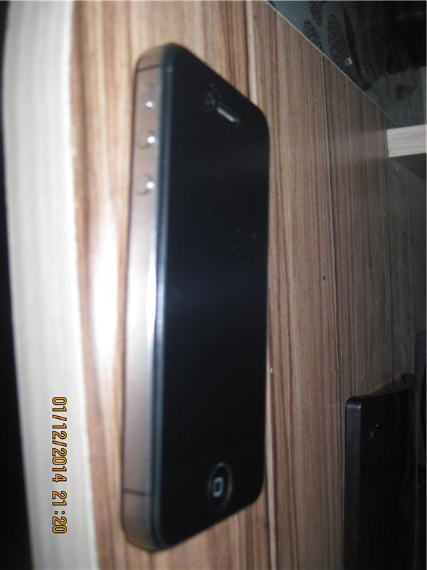 iphone 4s temiz sorunsuz siyah 16 gb 750 tl