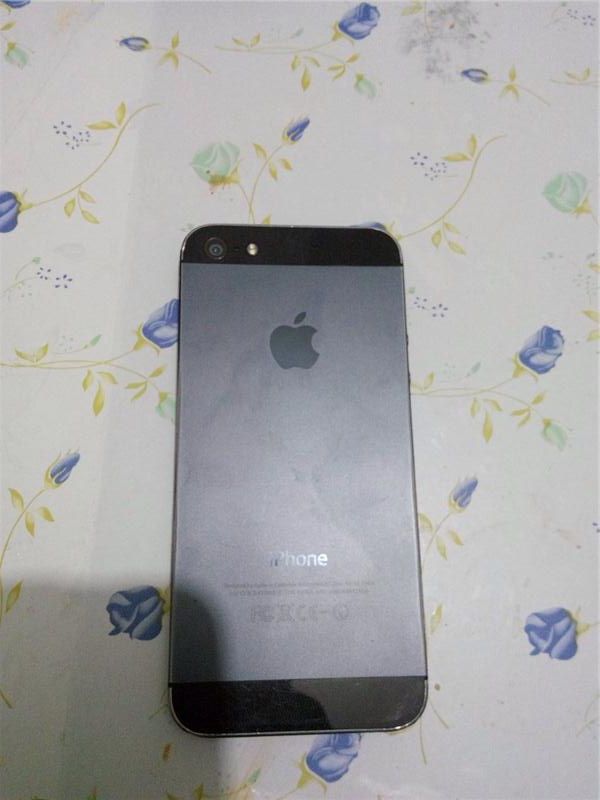 Bir aylik garantisi kalmis iphone 5 