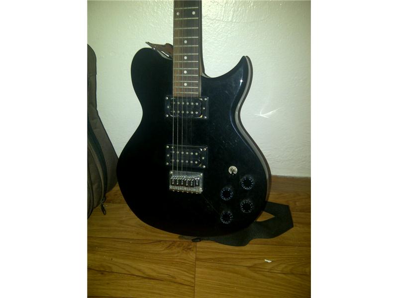 Takası washburn elektro gitar + anfi + kılıf