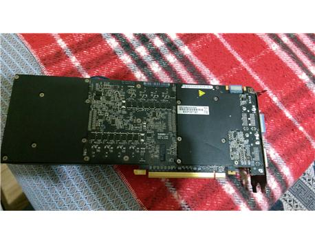 asus gtx 590 leptop takasli fiyat 700