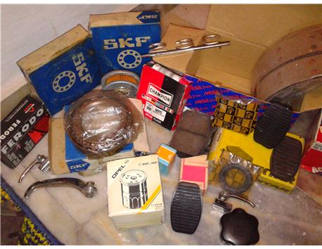 çeşitli takımlar, lokma, pense, mercedes opel bfren balataları ,yağ pompası,alet vs