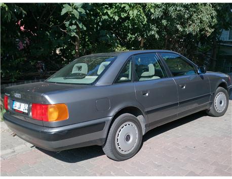 Audi 100 2.3 KAZASIZ BOYASIZ 110.000km otomatik bakımlı.