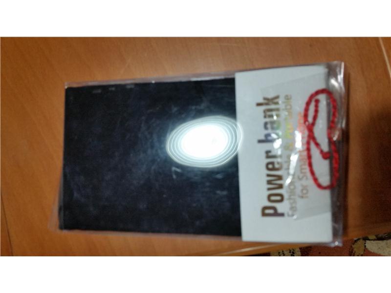 Sıfır güneş enerjili 120.000 Mah gücünde powerbank 