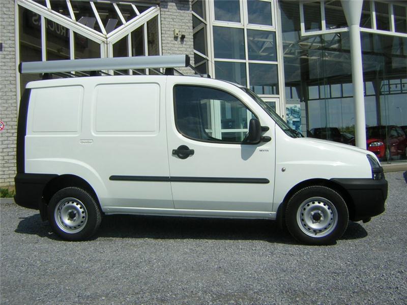 2006 doblo - ilk sahibinden -  orijinal 50.000 km- kazasız- değişensiz lpg´lidir..