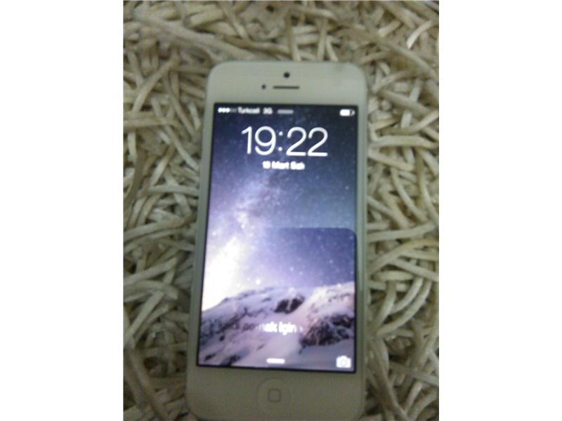 IPHONE 5 BEYAZ ACIL SATILIK TELESERVISTEN DEGISILMIS SIFIR